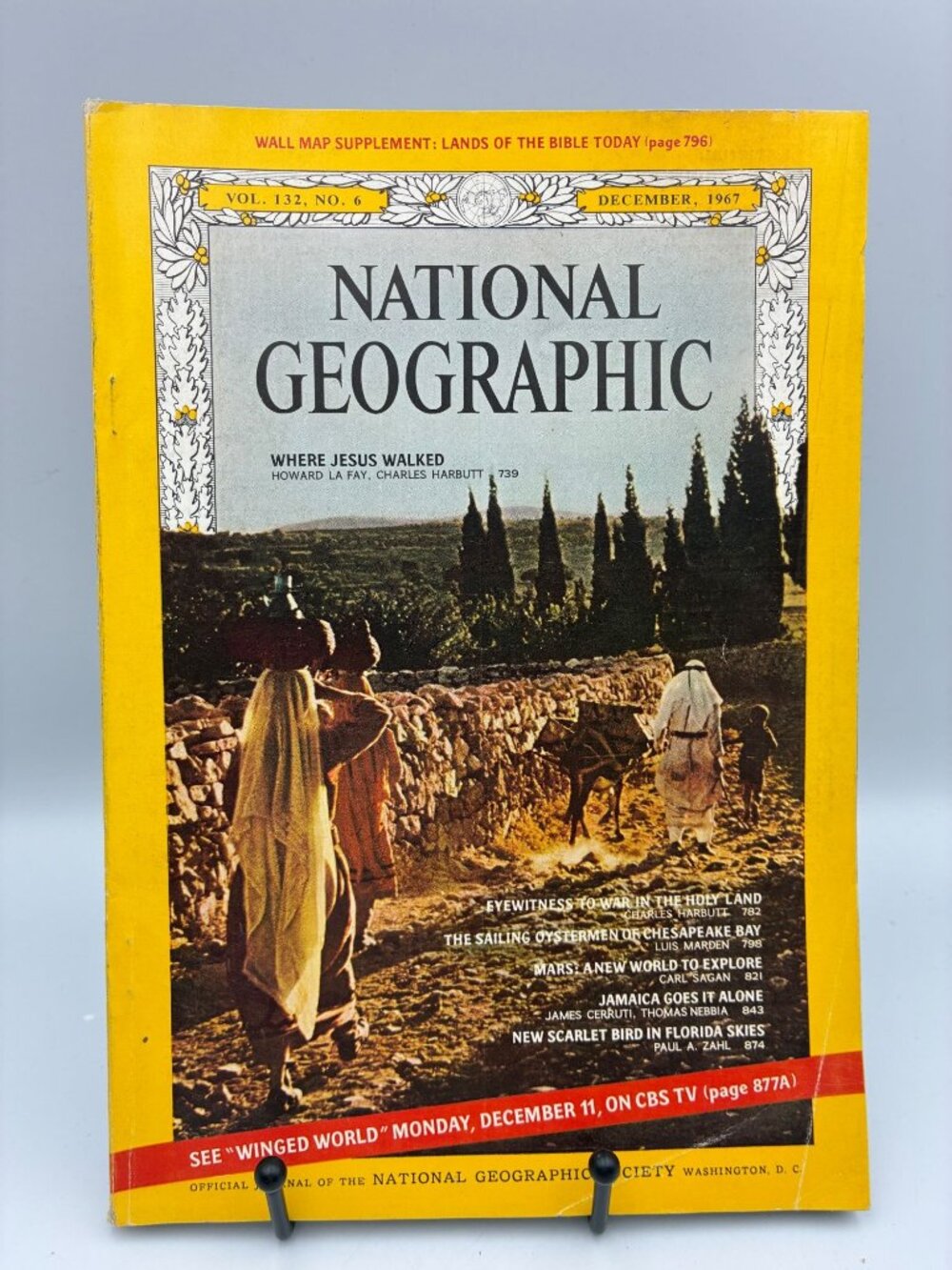 National Geographic December 1967 Vol. 132 No. 6 Paperback History & Geography